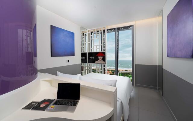 Wink Hotel Tuy Hoa Beach - 24hrs stay & Rooftop Pool Bar