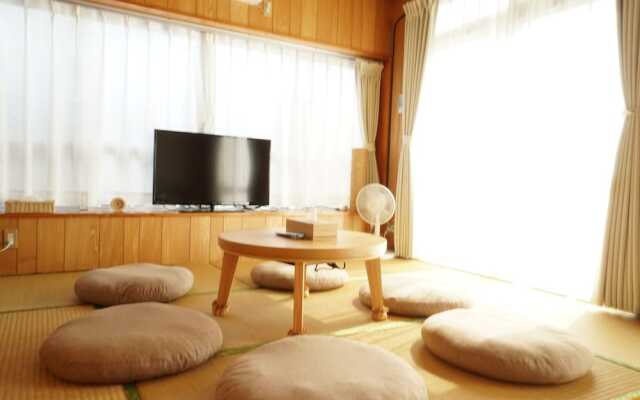 Kafuya Miyagi igusa villa