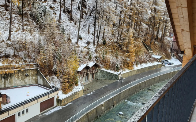 Peaky Riders Self Check-in Hotel