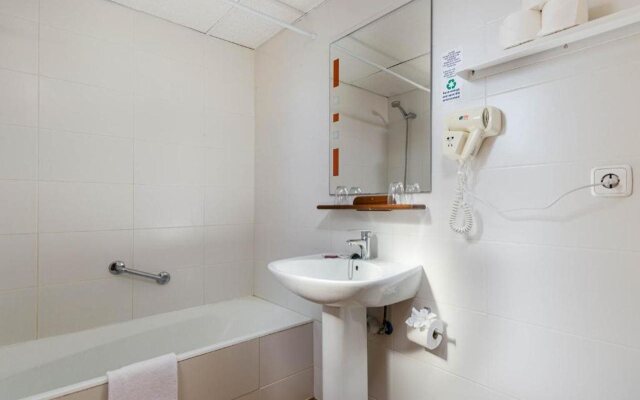 Mariner Club Apartments