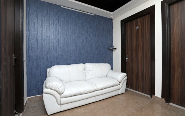 OYO 10581 Platinum Residency