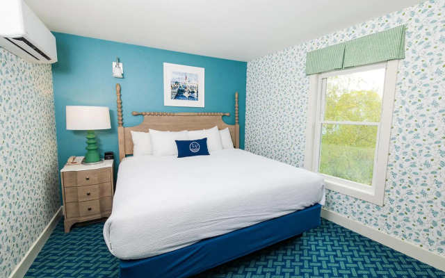 Lake View Hotel