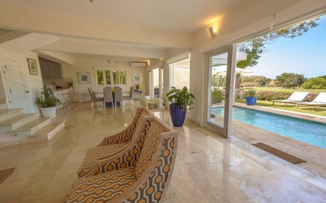 Private Villa with Pool and Golf Cart