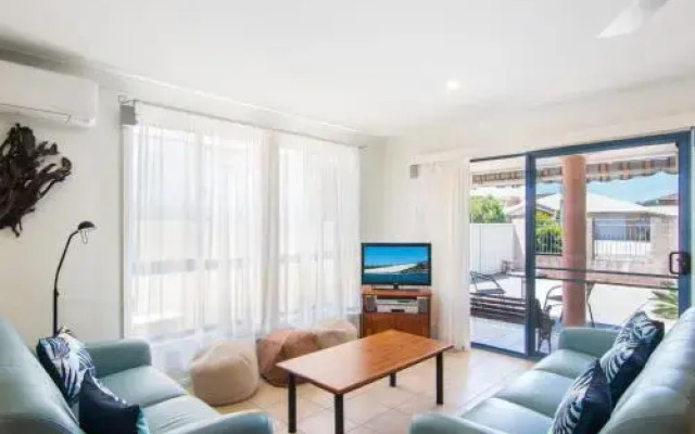 1/54 Parkes, Airconditioned