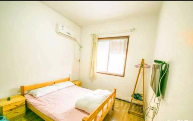 Kaifeng Huaihuang International Youth Hostel