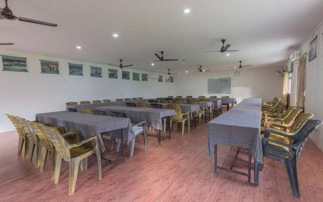 SPOT ON 638 Bardiya Gaida Camp