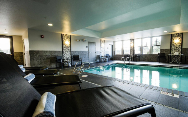 Hampton Inn & Suites DuPont