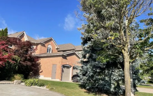 Private House Basement Suite Toronto/Richmond Hill