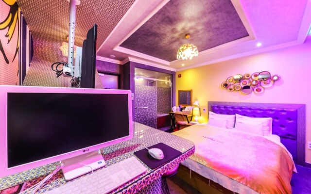 Secret Hotel