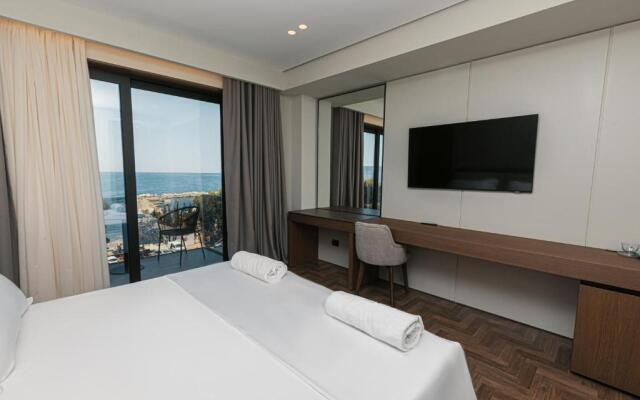 Mazarine Hotel