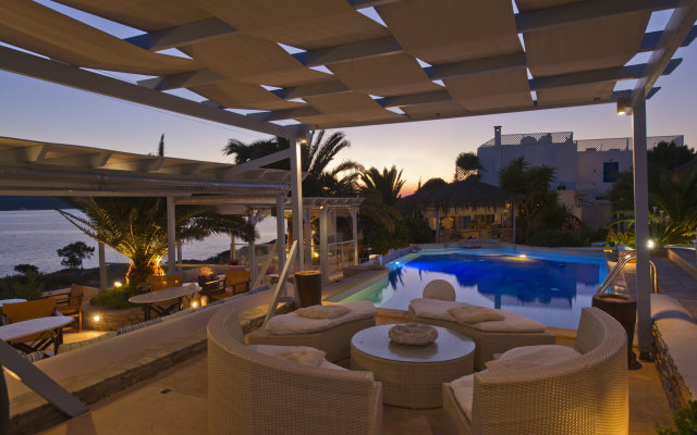 Blue Dolphin Antiparos Villas and Suites