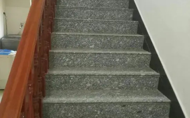 Jiangling No.1 Jinglou Hostel