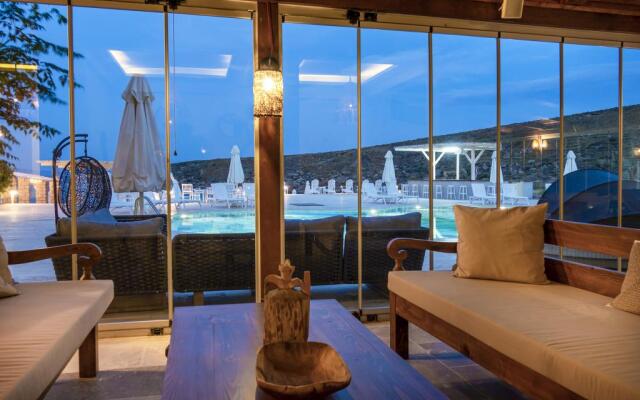 Pelagos Hotel