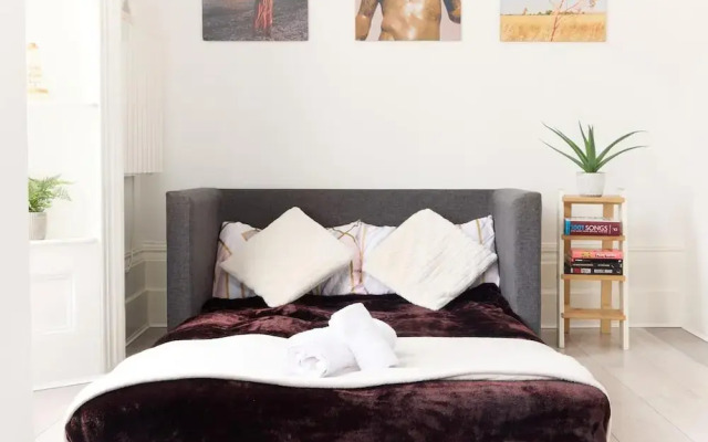 Summer Family Terrace Apartment - Central Location