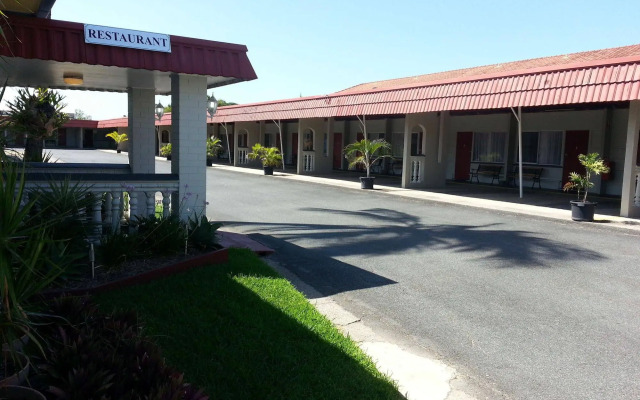 Tropic Coast Motel