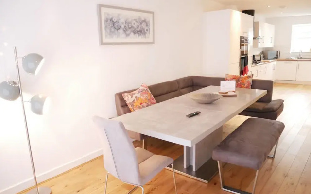 Lower Gill Gardens Penthouse