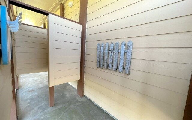 Sea-renity 3 Bedroom Home by Redawning