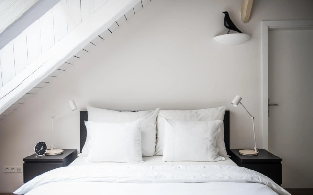 18Th Century Loft At Charles Bridge