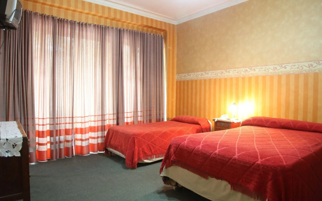 Hotel Reina
