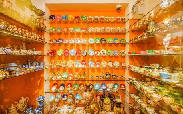 European Porcelain Museum Hostel