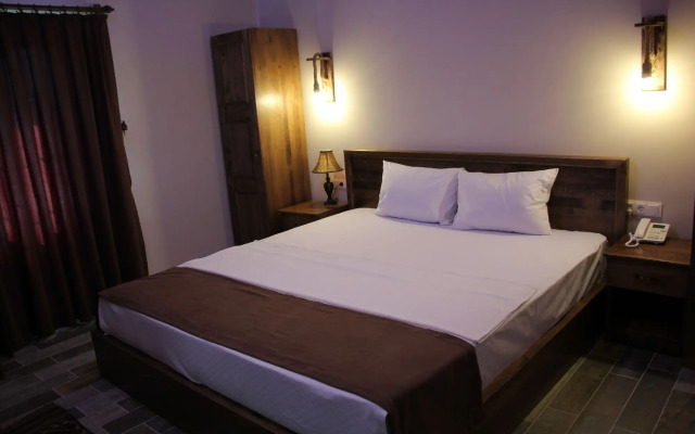 El Nazar Stone Suite