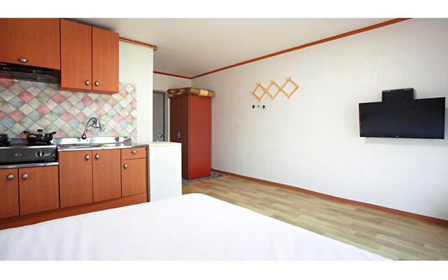 Sokcho Full House Pension