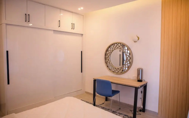 Grand Premiere 2 Bed by YourHost