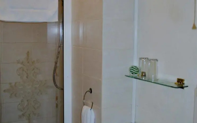 Edmund House - Guest house