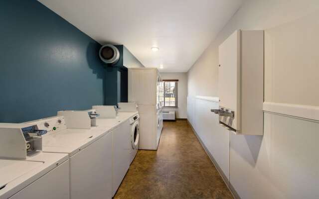 WoodSpring Suites Columbus Southeast