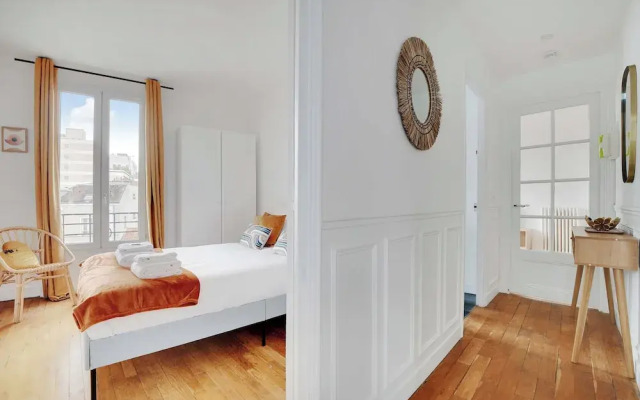 Cozy Apartment 2bdr/4p - in the Heart of Suresnes
