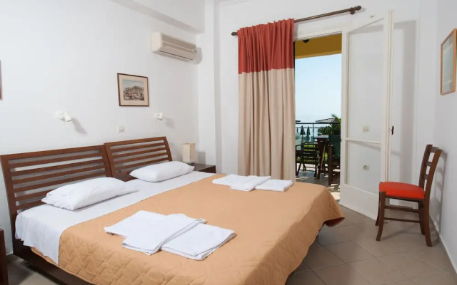 Zarkadis Beach Apartments
