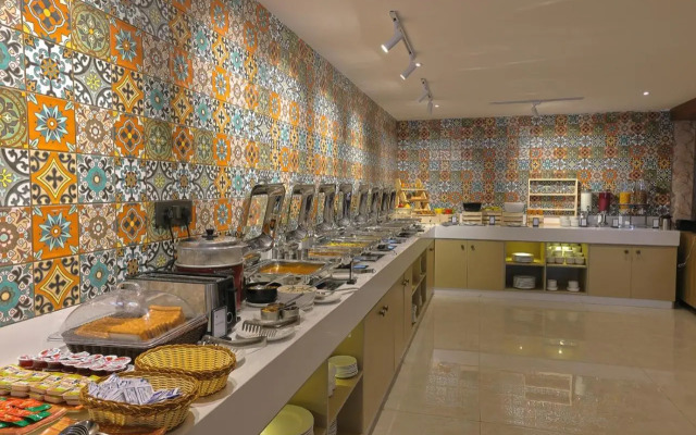 Hotel Grand Continent Premiere, Banjara Hills, Hyderabad