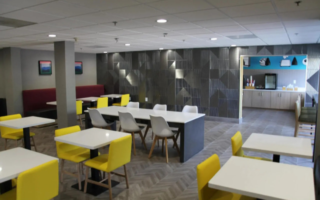 La Quinta Inn & Suites by Wyndham Selma/Smithfield I-95