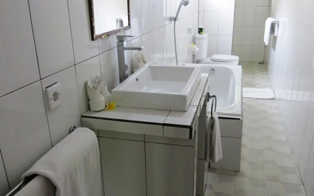 Sama's Cottages and Villas