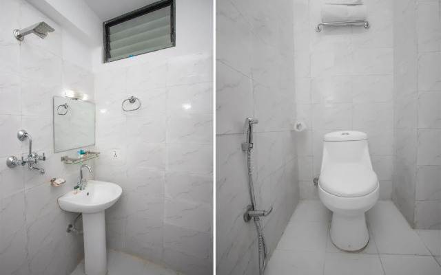 OYO 139 Hotel Sujata Inn