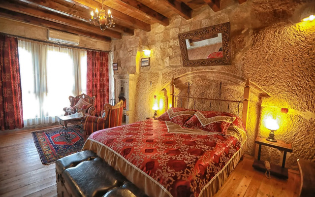 Traveller's Cave Hotel