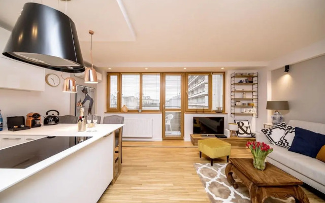 Golden Apartament by Your Freedom