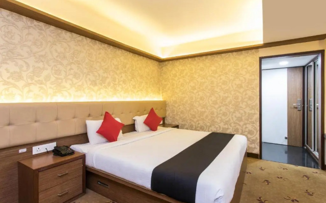 Solaris Hotel and Club