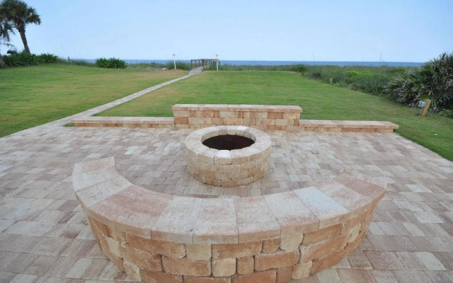 Seashell 3 Br Home by RedAwning