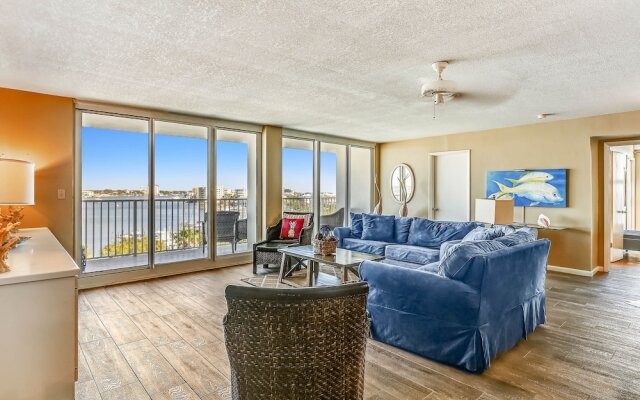 WVT 604 is a Beautiful 3 BR 2 Ba with a Boat Slip by RedAwning