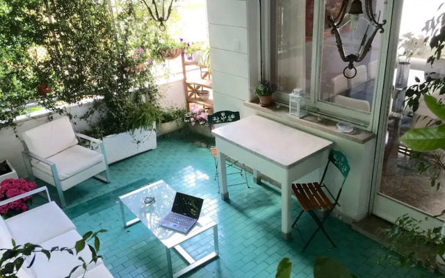 Superior 5 BD & BR Apt in Vatican Area