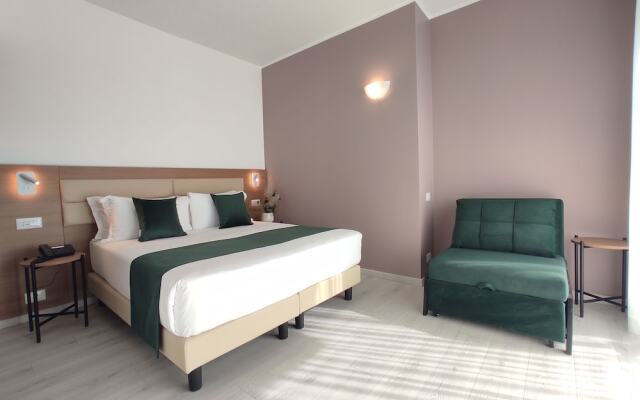 Massimi City Garden Hotel