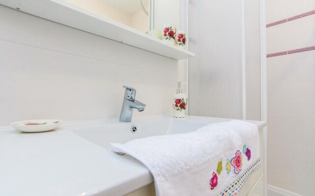 Nice Apartment in Pakostane With 1 Bedrooms and Wifi