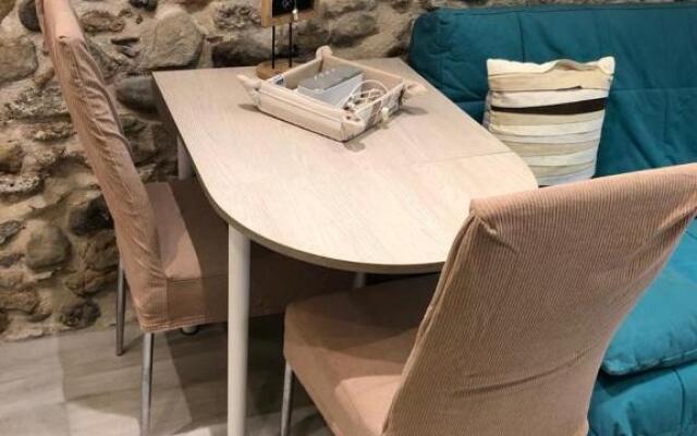Vieil Antibes, ravissant 2p avec petite terrasse