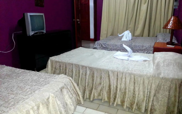 Hotel D'Lido Managua