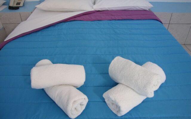 Studio Apartment Perivolos