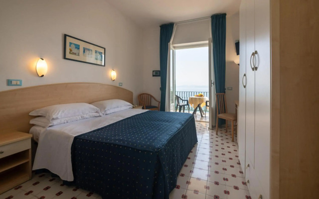 Hotel Villa Ireos