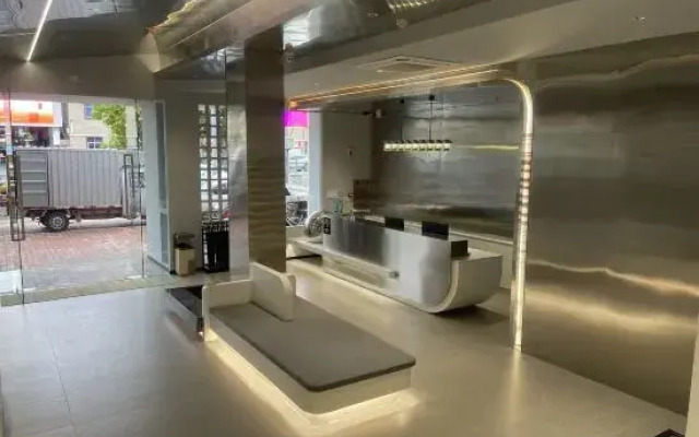 Riverside Meiqi Hotel (Chaozhou Ancient City Paifang Street Store)
