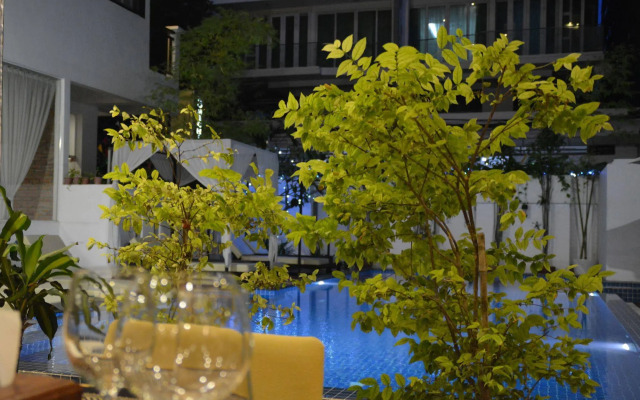 Home Chic Hotel