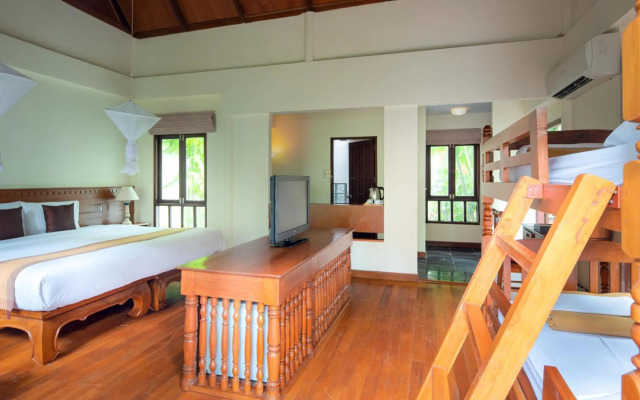 Royal Lanta Resort & Spa